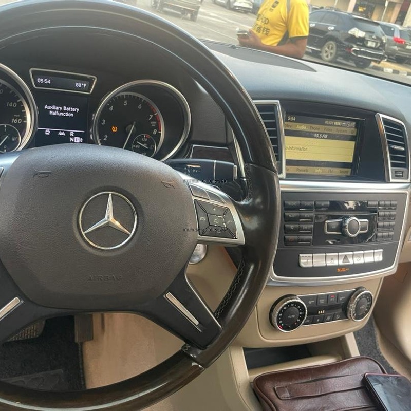 FOREIGN USED MERCEDES BENZ 2012 ML350 FOR SALE IN LAGOS image