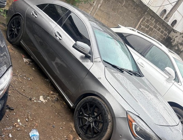 FOREIGN USED MERCEDES BENZ CLA 2016 FOR SALE IN LAGOS