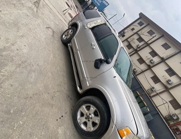 Nigerian Used Ford Explorer 2004 for Sale In Lagos