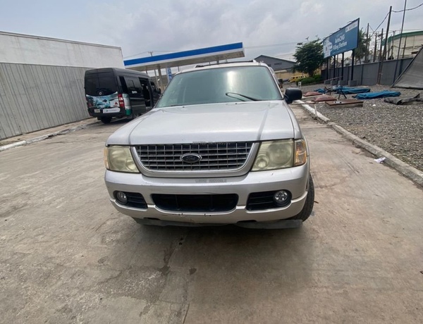 Nigerian Used Ford Explorer 2004 for Sale In Lagos