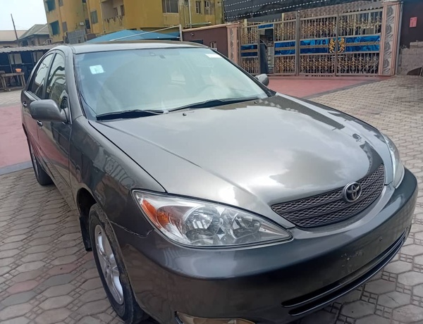 Nigerian Used Toyota Camry 2004 for Sale In Lagos