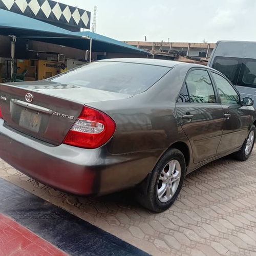 Nigerian Used Toyota Camry 2004 for Sale In Lagos