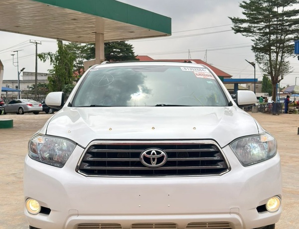 Foreign Used Toyota Highlander 2010 for Sale In Lagos