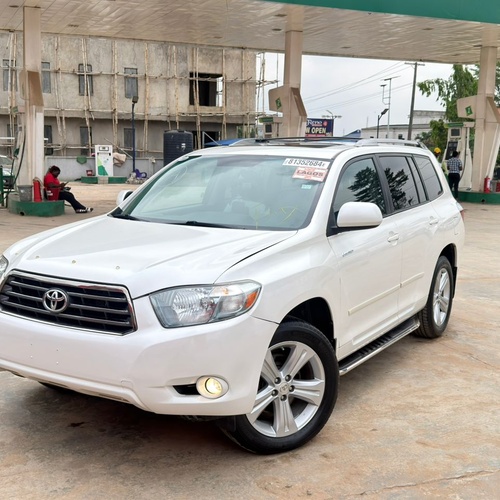 Foreign Used Toyota Highlander 2010 for Sale In Lagos