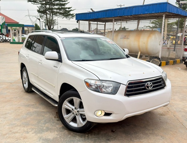 Foreign Used Toyota Highlander 2010 for Sale In Lagos