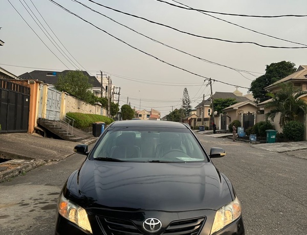 Toyota Camry LE for Sale In Lagos 