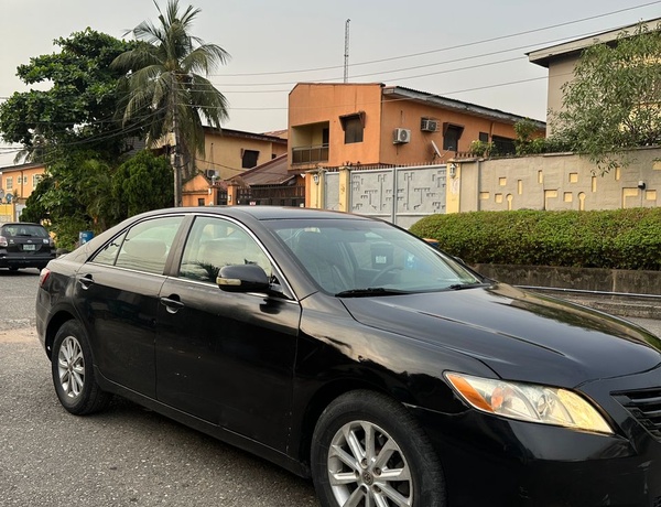 Toyota Camry LE for Sale In Lagos 