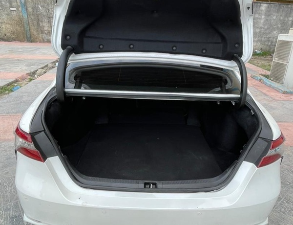 Foreign Used 2018 Toyota Camry XSE– Panoramic Roof