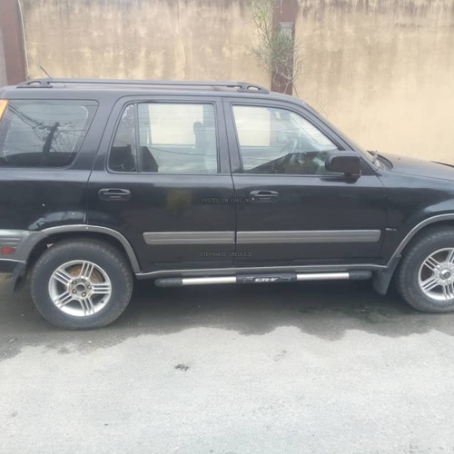 Honda C-RV 2000 model for Sale In Lagos