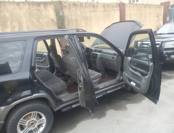 Honda C-RV 2000 model for Sale In Lagos