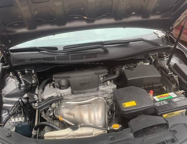 2012 TOYOTA CAMRY LE CLEAN TOKUNBO