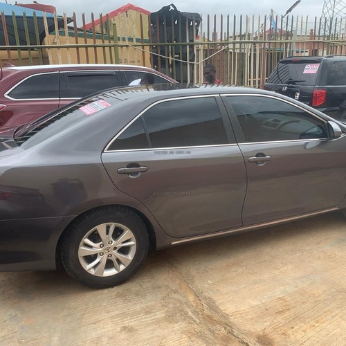 2012 TOYOTA CAMRY LE CLEAN TOKUNBO