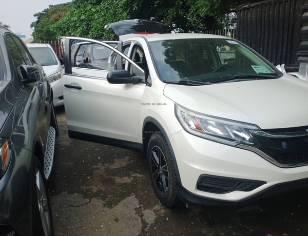 Foreign Used Honda CR-V 2015 in Lagos