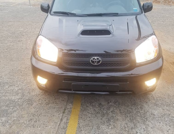 Tokunbo Standard Registered 2005 Model Toyota Rav4