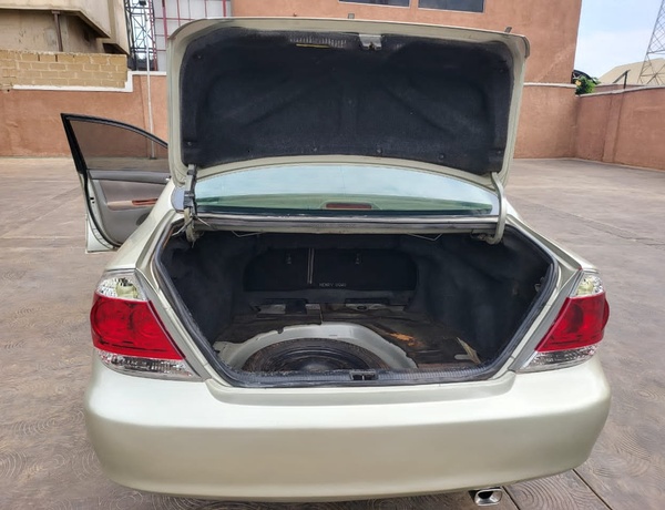 Toyota Camry 2003 2.4 Big Daddy XLE for Sale In Asaba