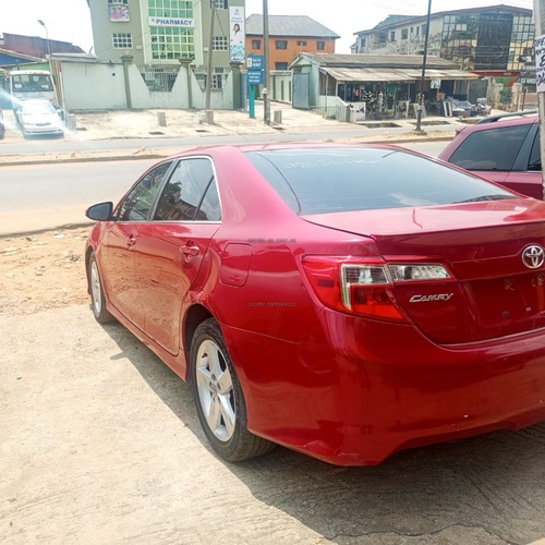 Foreign Used Toyota Camry 2013 SE for Sale In Lagos