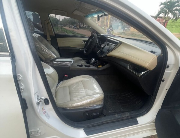 Foreign Used Toyota Avalon 2016 for Sale in Isolo Lagos