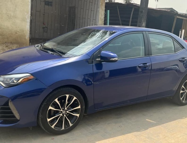 FOREIGN USED  2018 TOYOTA COROLLA SE