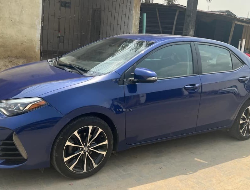 FOREIGN USED  2018 TOYOTA COROLLA SE image