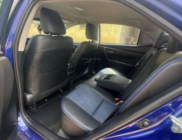 FOREIGN USED  2018 TOYOTA COROLLA SE