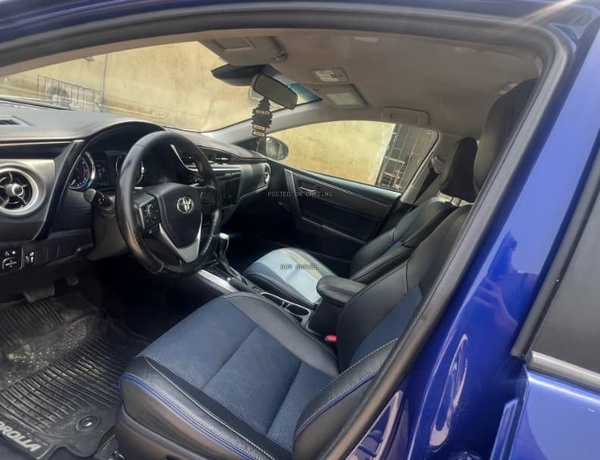 FOREIGN USED  2018 TOYOTA COROLLA SE