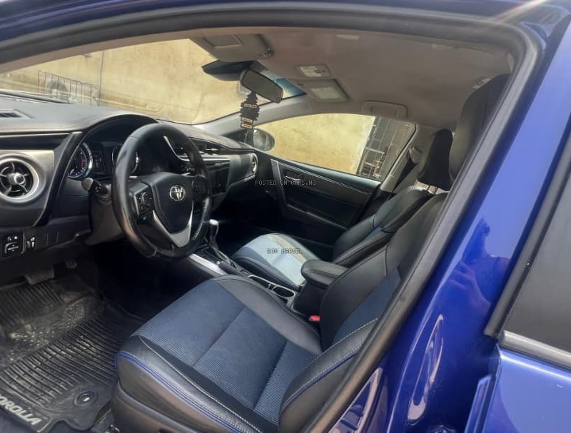 FOREIGN USED  2018 TOYOTA COROLLA SE image