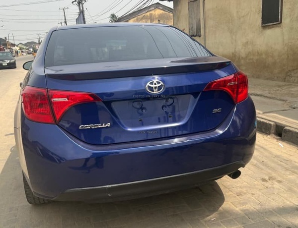 FOREIGN USED  2018 TOYOTA COROLLA SE