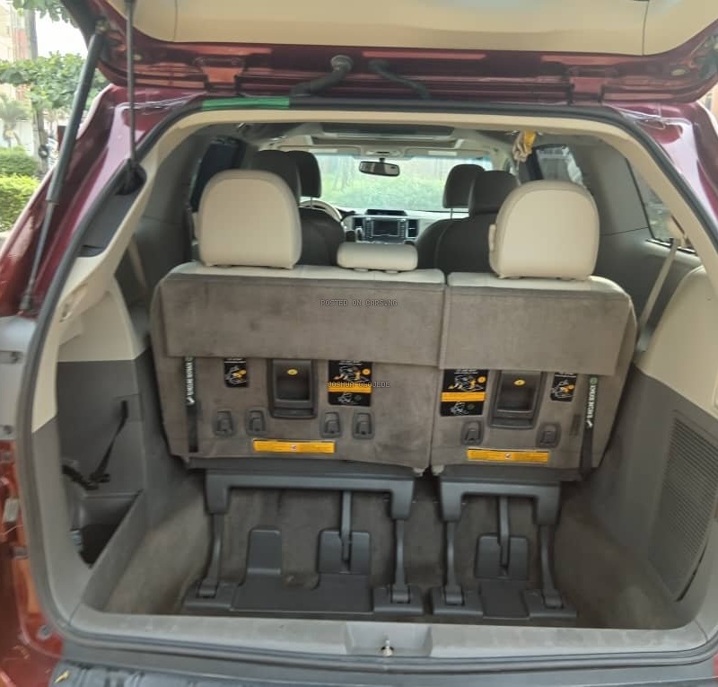 Foreign Used Toyota Sienna 2013 model for Sale In Lagos image