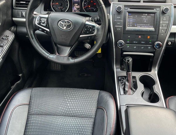 A CLEAN FOREIGN USED 2015 TOYOTA CAMRY SE FOR SALE