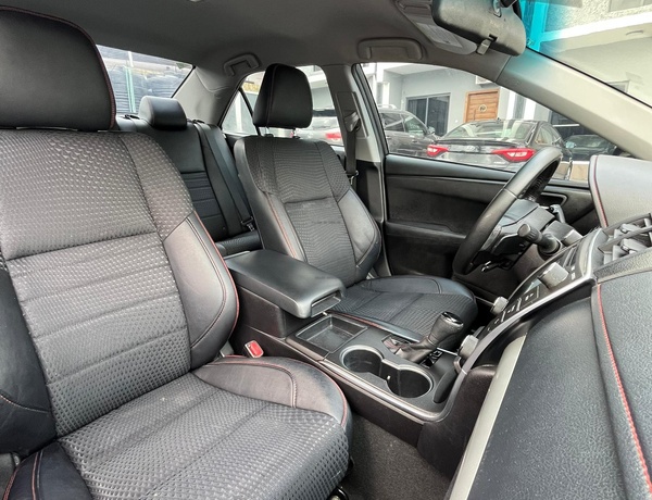 A CLEAN FOREIGN USED 2015 TOYOTA CAMRY SE FOR SALE