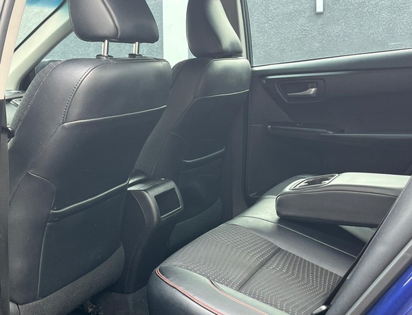 A CLEAN FOREIGN USED 2015 TOYOTA CAMRY SE FOR SALE