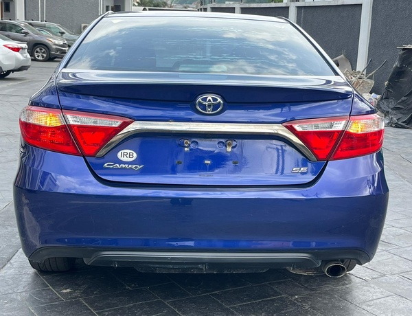 A CLEAN FOREIGN USED 2015 TOYOTA CAMRY SE FOR SALE