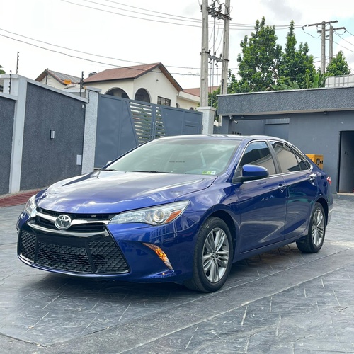 A CLEAN FOREIGN USED 2015 TOYOTA CAMRY SE FOR SALE