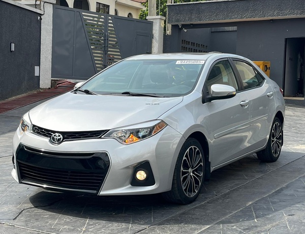 A FOREIGN USED 2015 TOYOTA COROLLA SPORT FOR SALE