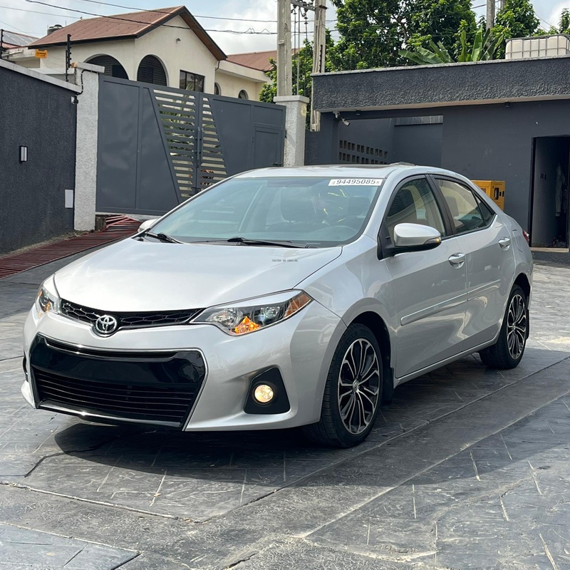 A FOREIGN USED 2015 TOYOTA COROLLA SPORT FOR SALE image