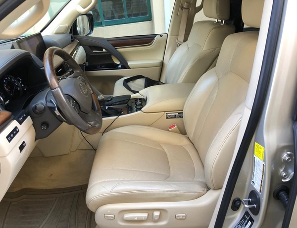 A FOREIGN USED 2016 LEXUS LX570 FOR SALE