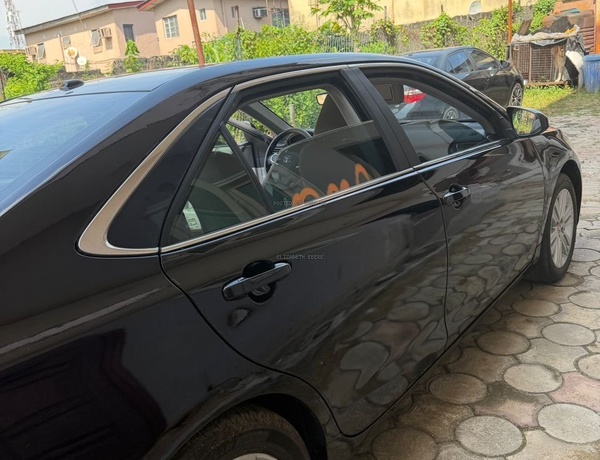 Foreign Used Toyota Camry 2016 for Sale In Lagos
