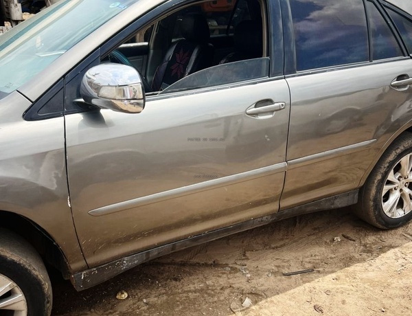 Lexus RX330 2005 for Sale In Ibadan Oyo State