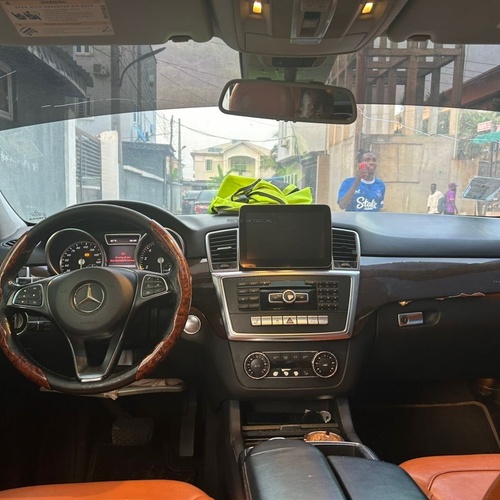 CLEAN ONE YEAR USED MERCEDES BENZ  ML350 2012