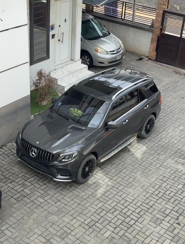 CLEAN ONE YEAR USED MERCEDES BENZ  ML350 2012 image