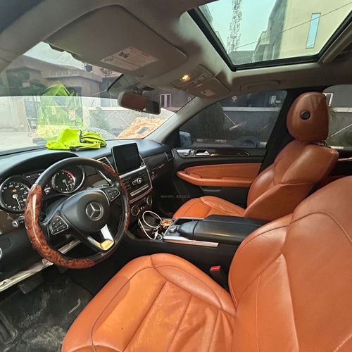 CLEAN ONE YEAR USED MERCEDES BENZ  ML350 2012