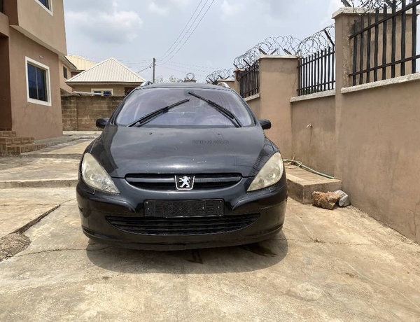 Clean Foreign Used PEUGEOT 307 SW for Sale In Ibadan