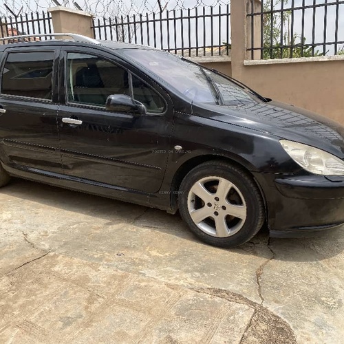 Clean Foreign Used PEUGEOT 307 SW for Sale In Ibadan
