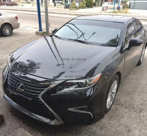 Foreign Used Lexus ES 350 2014 for Sale In Ibadan Oyo State