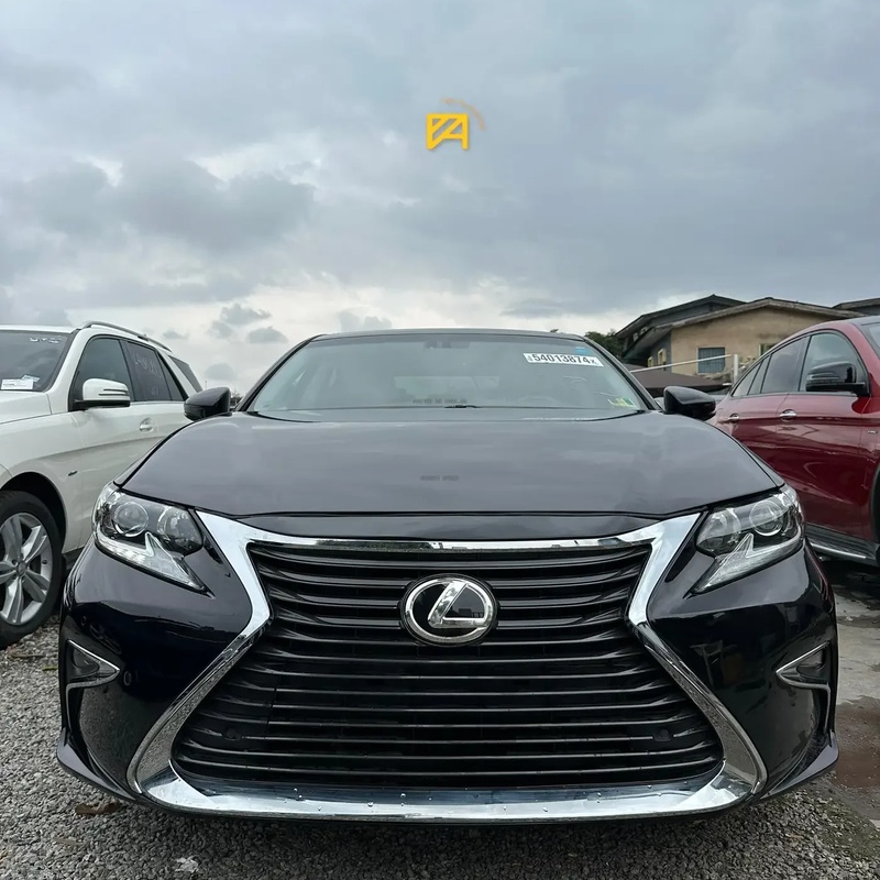 Foreign Used Lexus ES 350 2014 for Sale In Ibadan Oyo State image