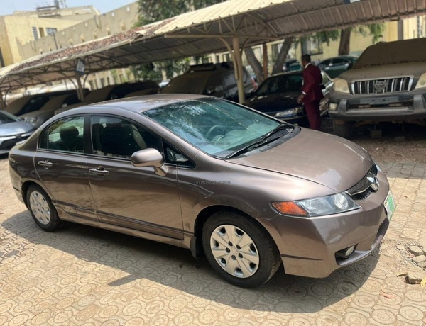 Nigerian Used iRobort Honda Civic 2010