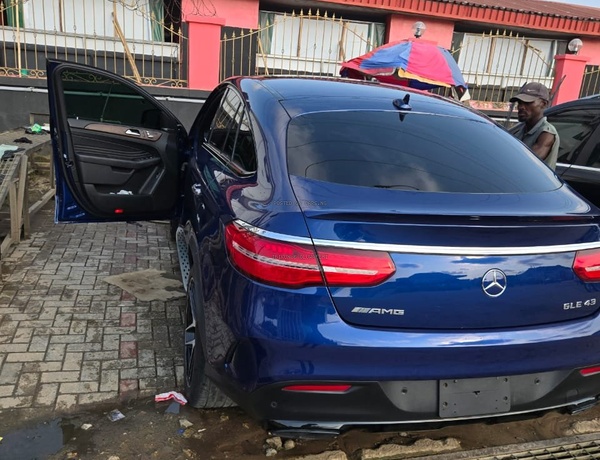 Mercedes-Benz GLE-Class AMG GLE 43 4MATIC 2018 Blue