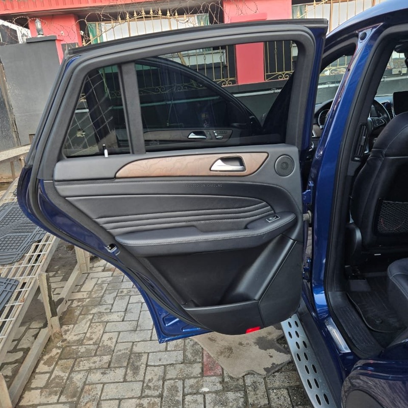 Mercedes-Benz GLE-Class AMG GLE 43 4MATIC 2018 Blue image