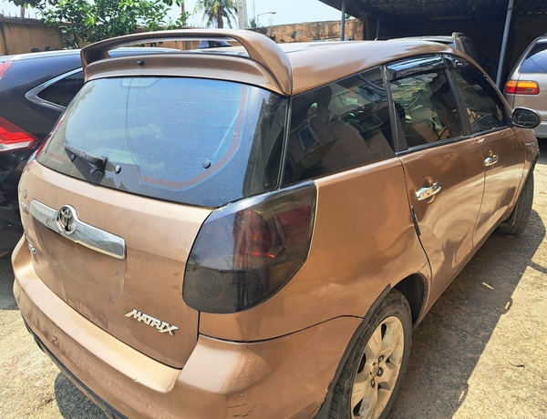 Toyota Matrix 2006 XR for Sale In Lagos