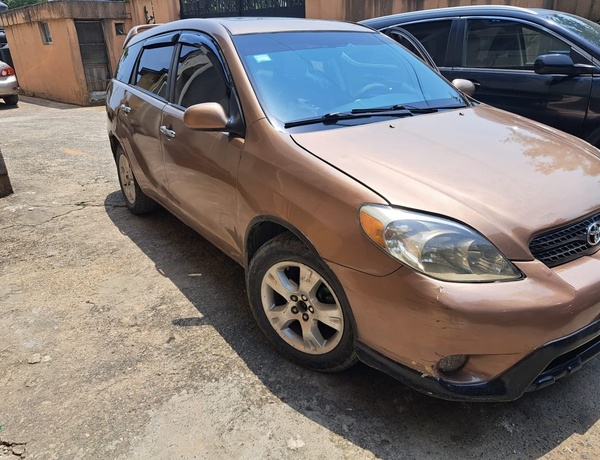 Toyota Matrix 2006 XR for Sale In Lagos
